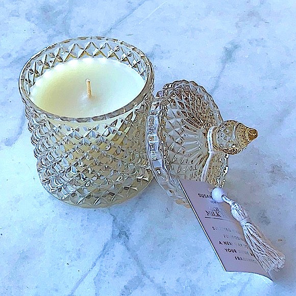 SUSAN JACOBS NEW YORK CANDLE GOLDEN MILK HONEY NEW 1 WICK HONEY CRYSTAL 6.3oz - Picture 2 of 4